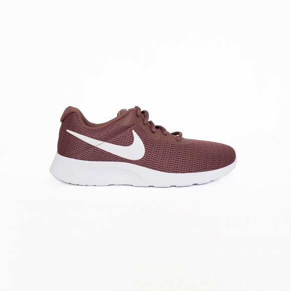 Nike Tanjun 'Smokey Mauve' Women’s Size 10 Brown Running Sneaker - Picture 3 of 8